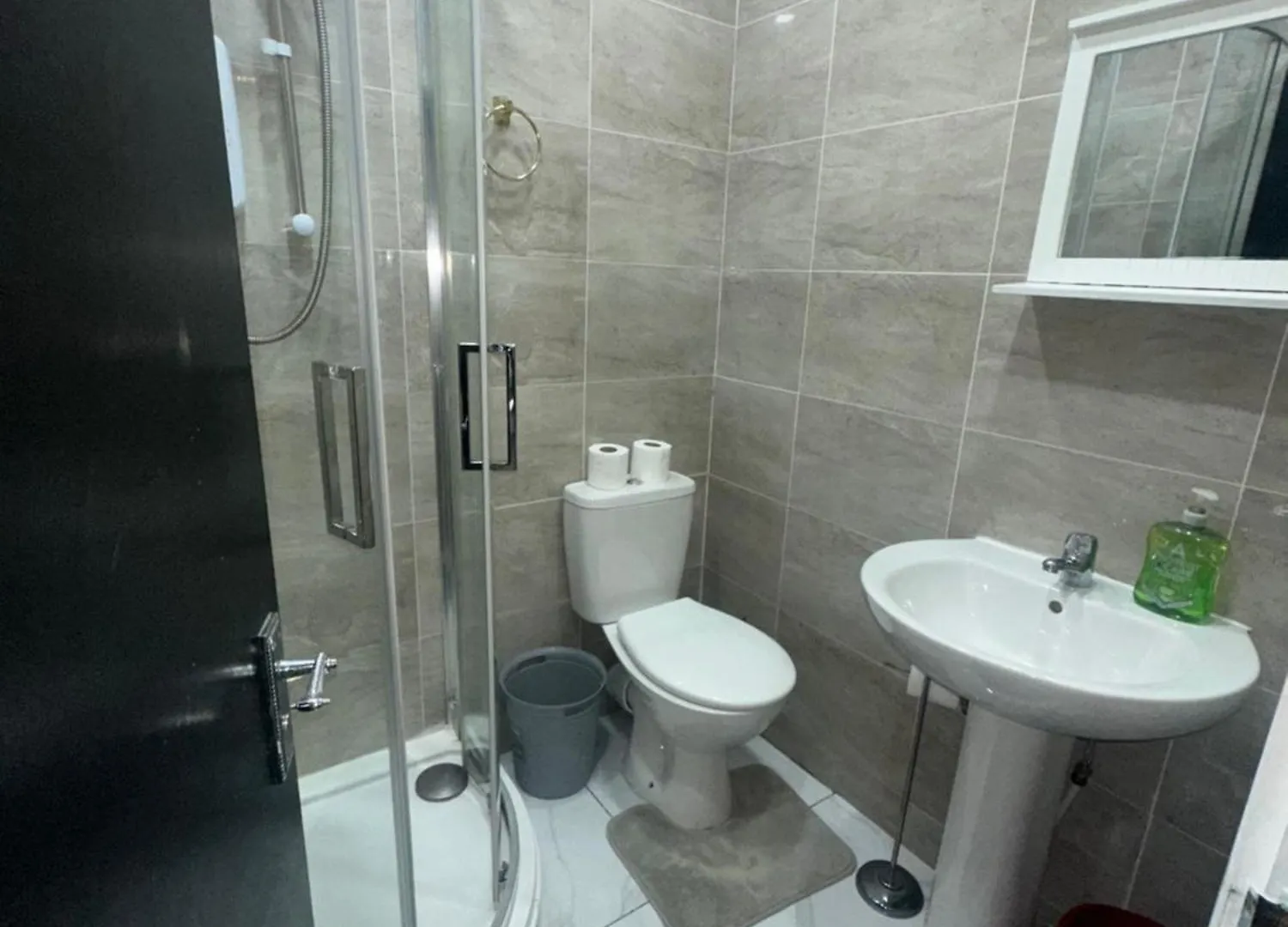 아파트 2 Bedroom Flat In Cardiff Wales